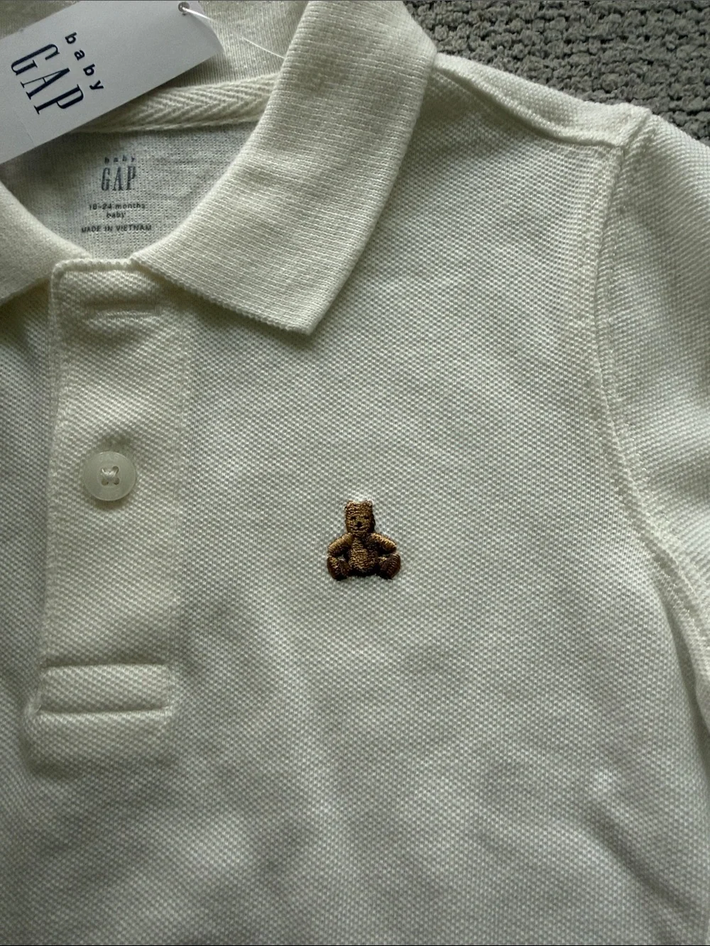 GAP White Long-Sleeve Polo with Teddy Embroidery